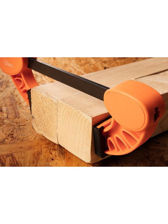 Stiprus automatinis spaustuvas 30