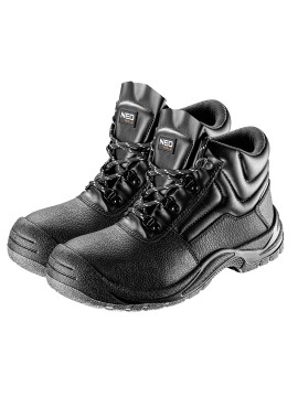 Darbiniai batai O2 SRC, odiniai, dydis 41, CE - Profesiniai batai O2 SRC, karvės oda, šviesą atspindinčios detalės, padidintas atsparumas vandens prasiskverbimui ir sugėrimui, tinklelio vidinė apdaila, padas iš dviejų tankių PU, uždara kulno dalis, energi