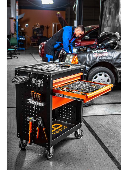 Didelis stalčius, Custom PRO