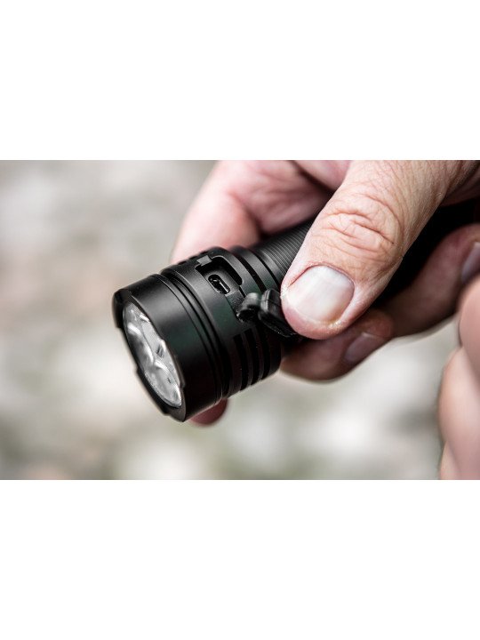 Žibintuvėlis įkraunamas USB 3300 lm, OSRAM P9 LED