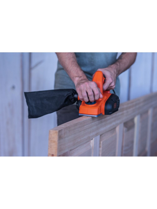 Oblius Elektrinis 710W iki 2mm, BEW712-QS, Black&Decker
